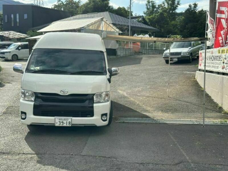 HIACE COMMUTER-19