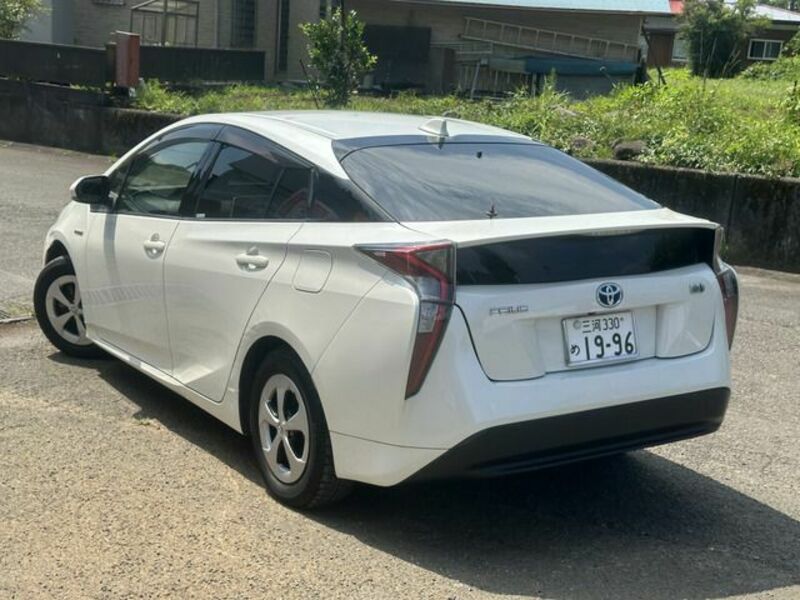 PRIUS-1