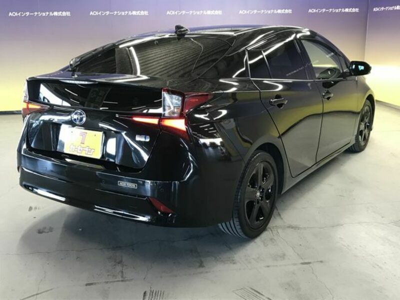 PRIUS-10