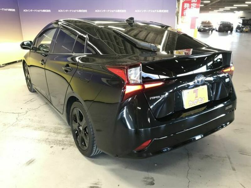 PRIUS-11