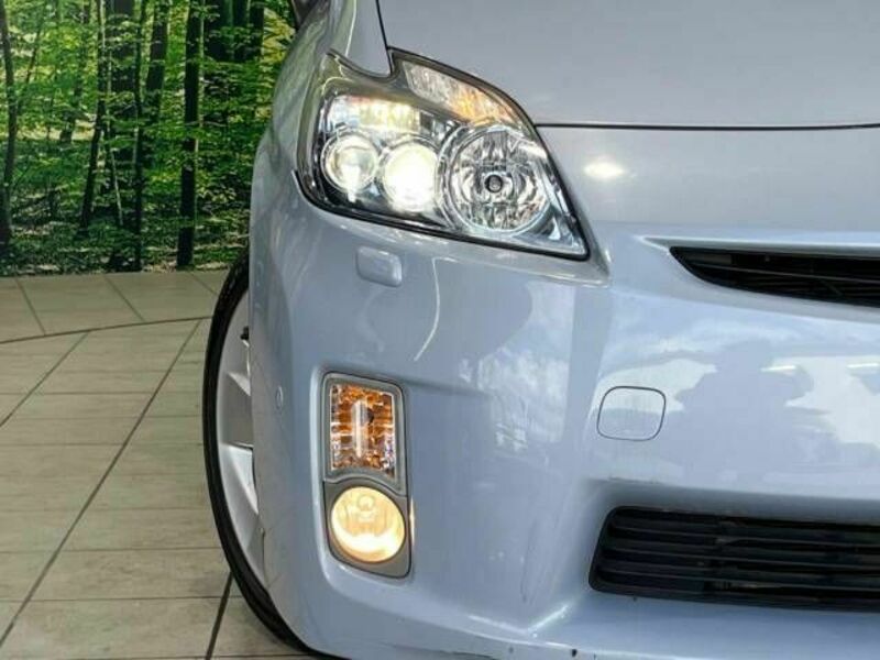 PRIUS-12