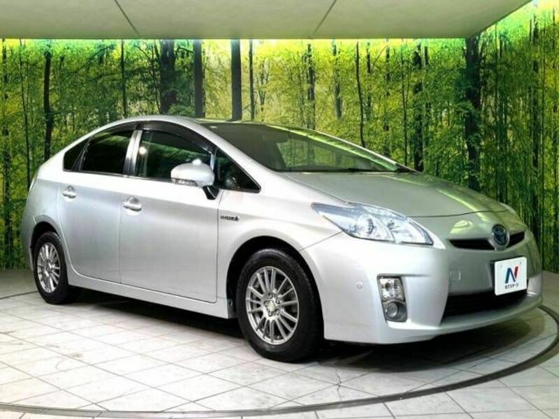 PRIUS-16