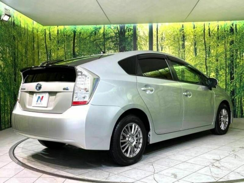 PRIUS-17