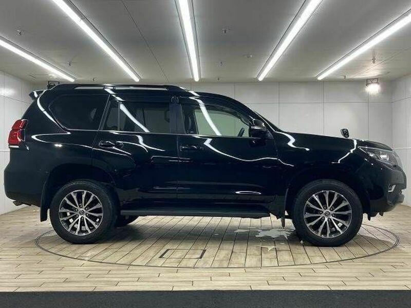 LAND CRUISER PRADO-16