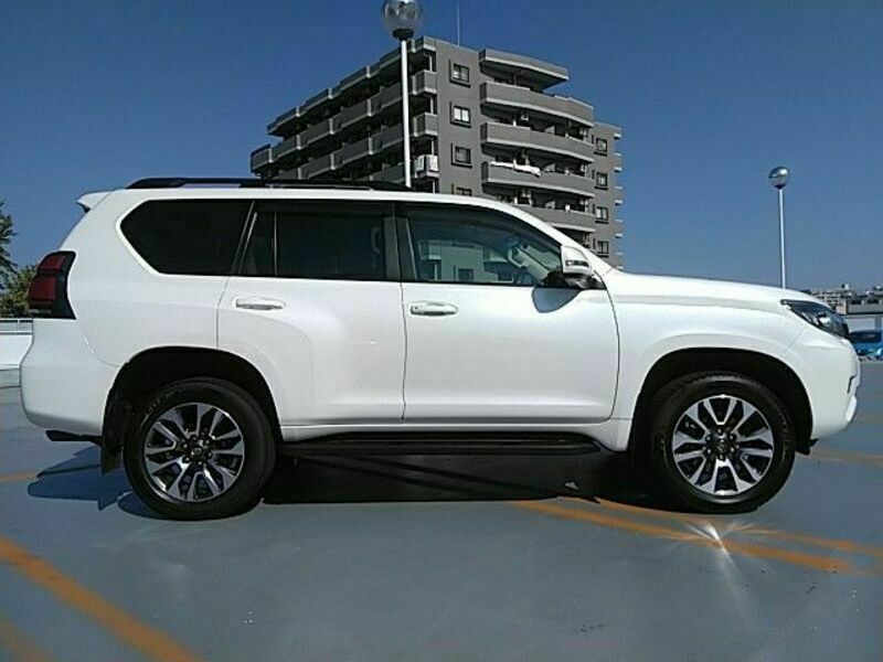 LAND CRUISER PRADO-24