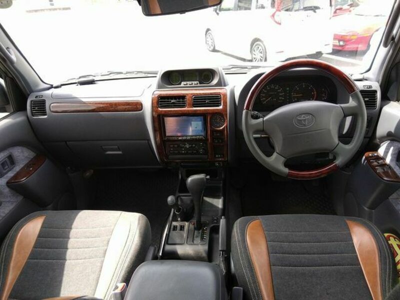 LAND CRUISER PRADO-2