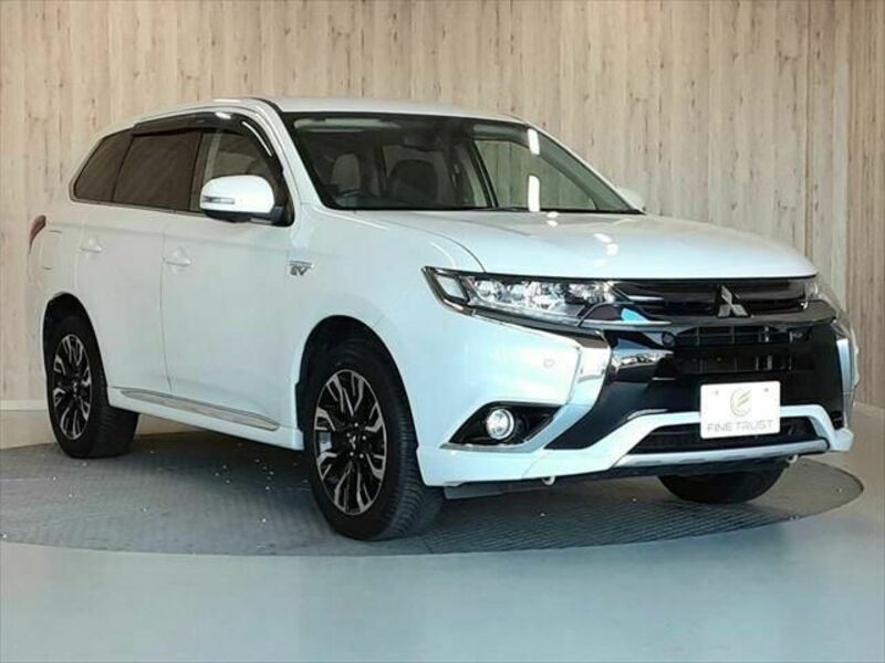 OUTLANDER PHEV-16