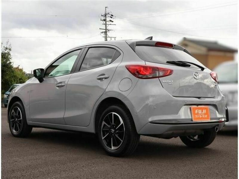 MAZDA2-16