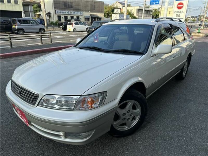 TOYOTA　MARK II QUALIS