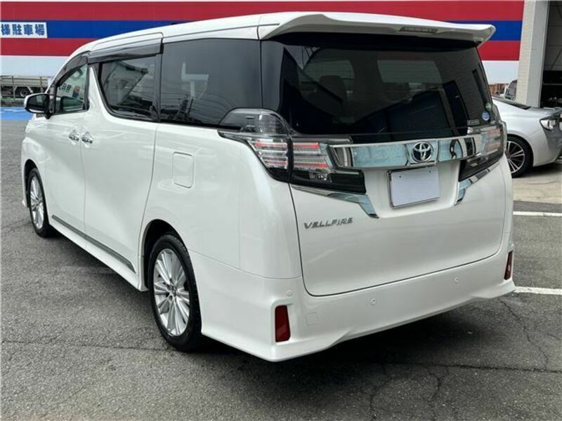 VELLFIRE-6