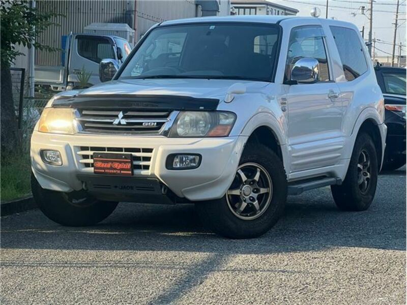 MITSUBISHI　PAJERO