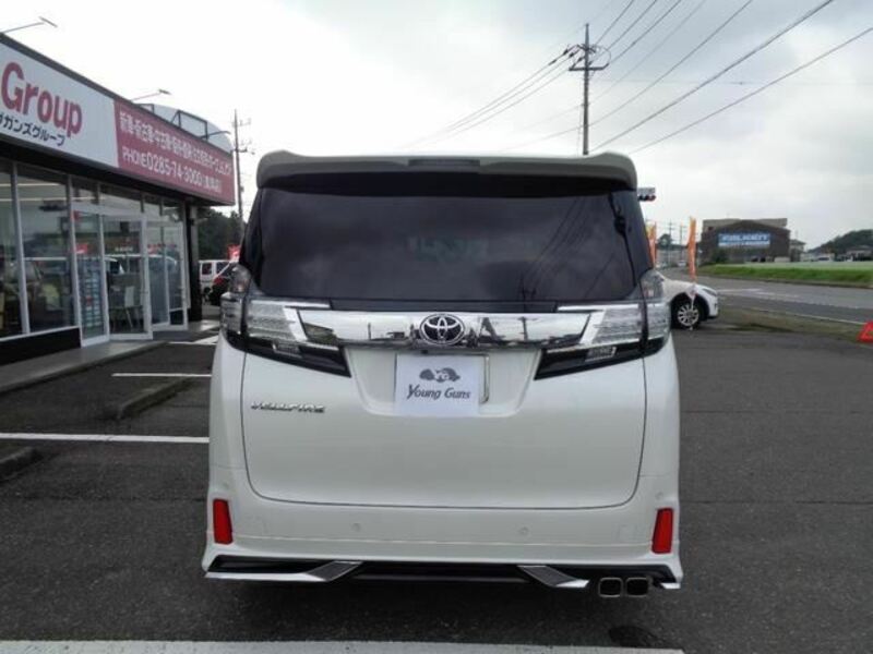 VELLFIRE-7