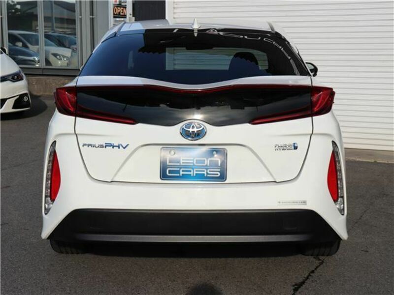 PRIUS PHV-6