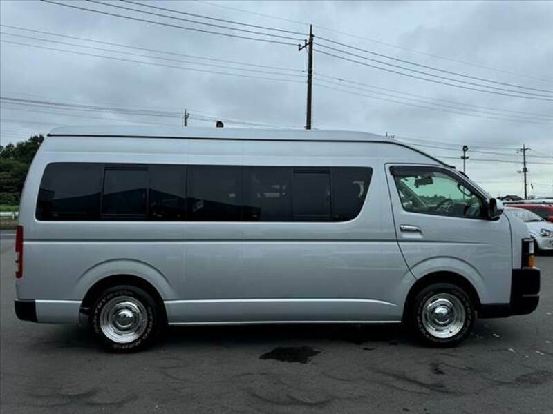 HIACE VAN-11