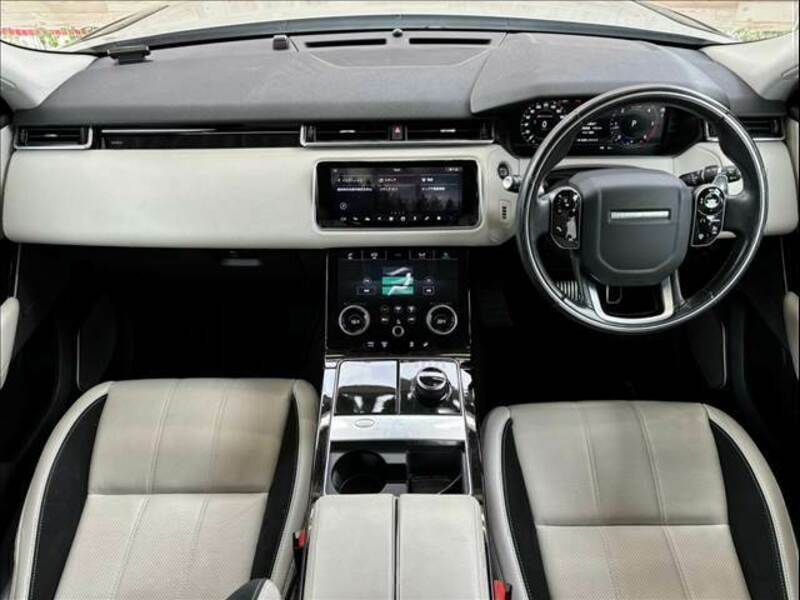 RANGE ROVER VELAR-1