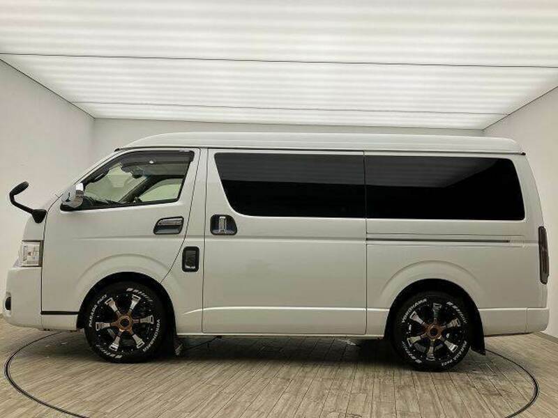 HIACE VAN-13