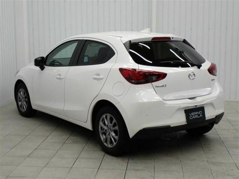 MAZDA2-6