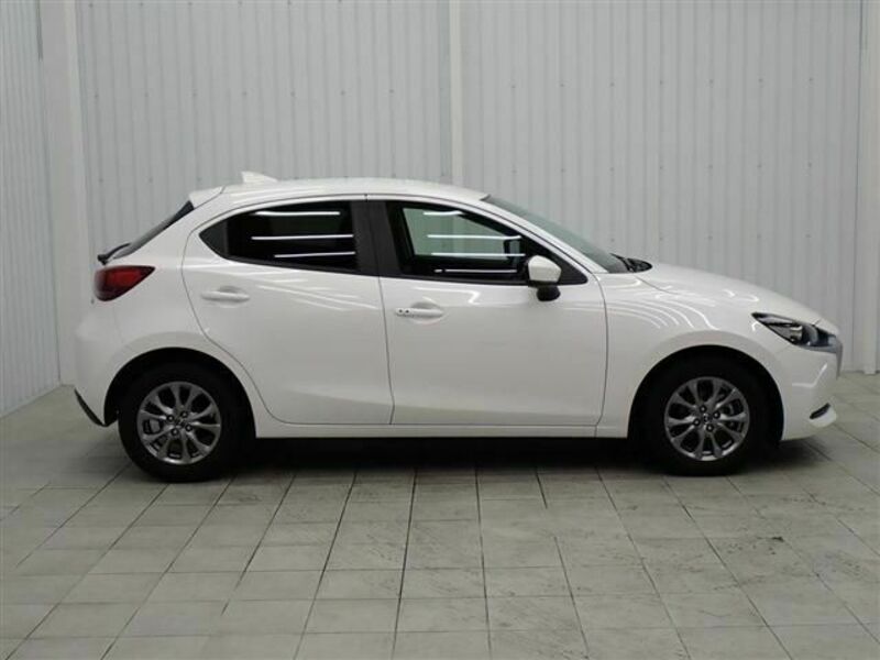 MAZDA2-29