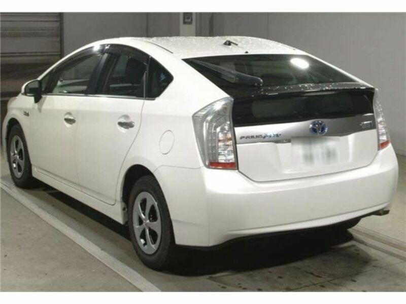 PRIUS PHV-3