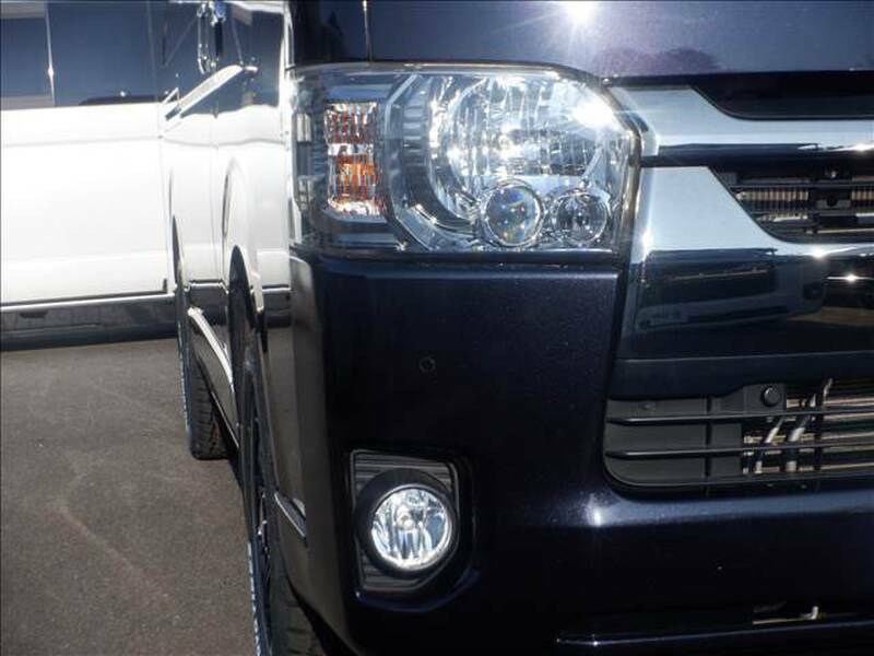 HIACE VAN-9