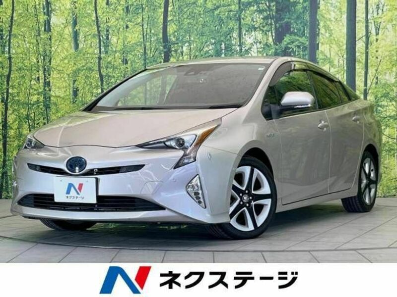 TOYOTA　PRIUS