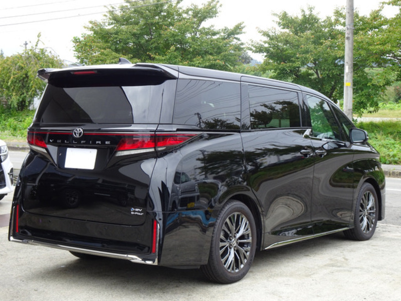 VELLFIRE-6