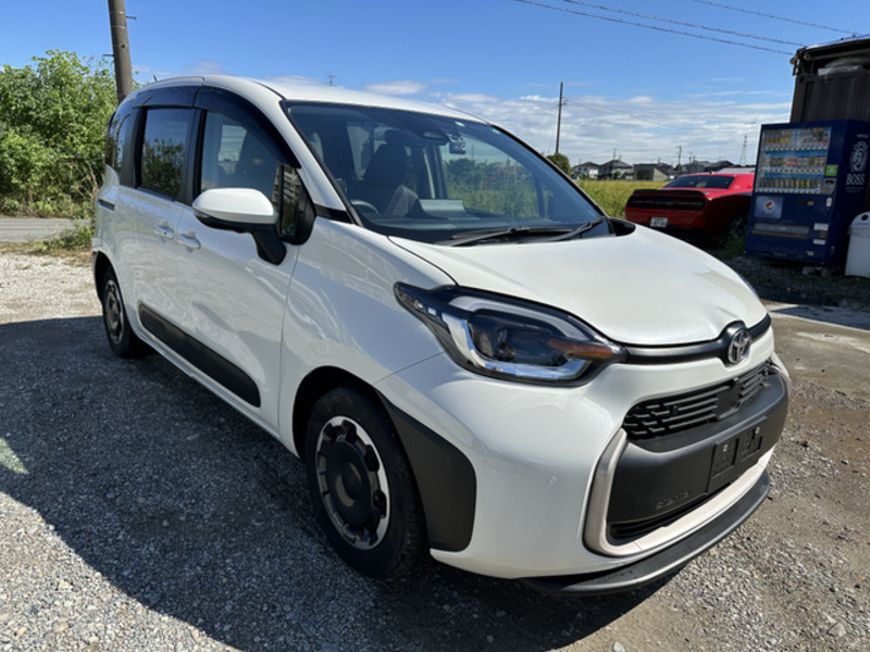 TOYOTA　SIENTA