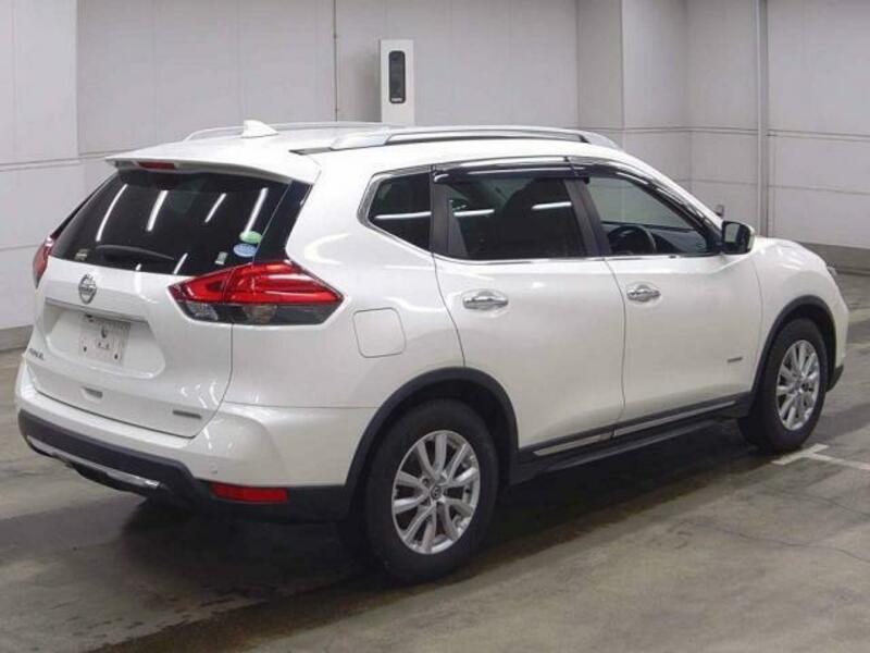 X-TRAIL-5