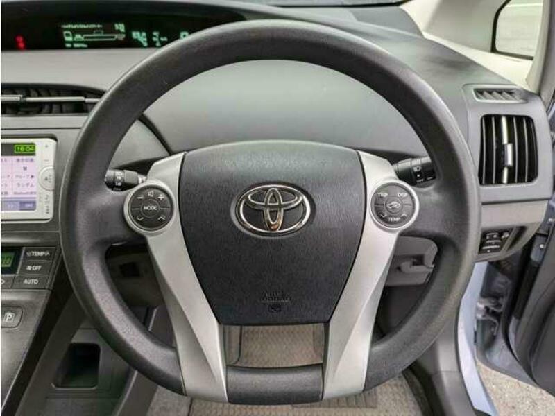 PRIUS-13