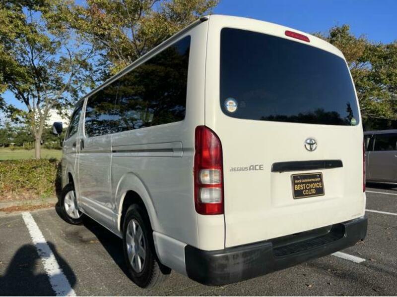 HIACE VAN-1