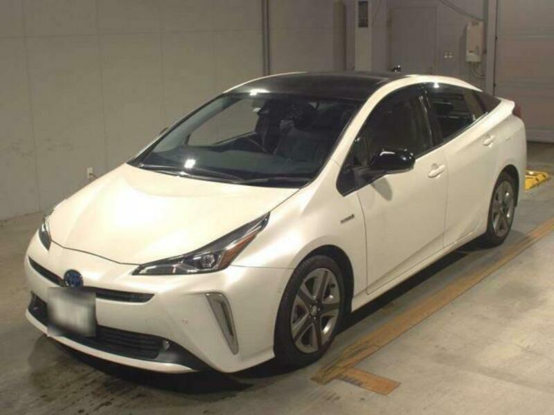 TOYOTA　PRIUS