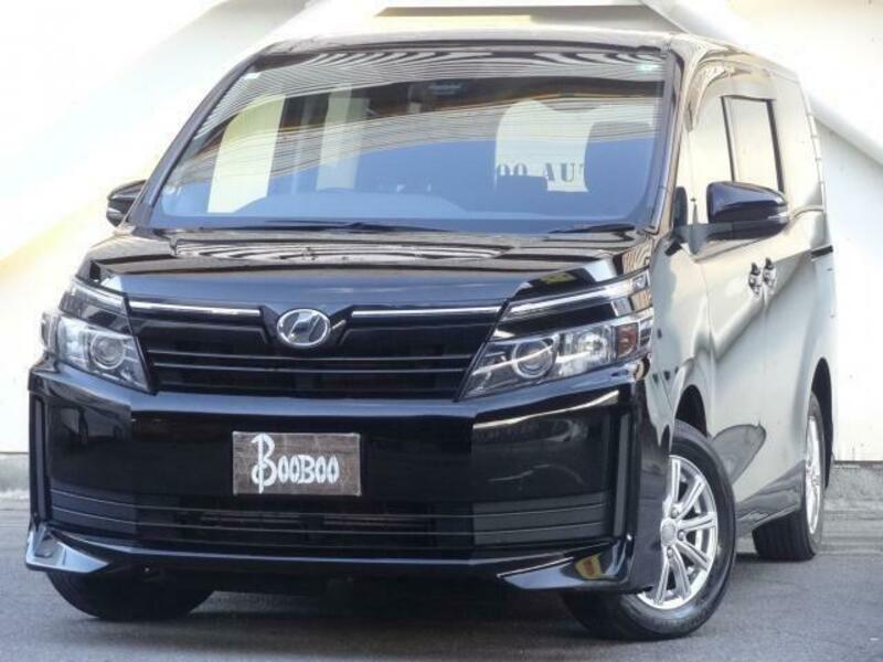 TOYOTA　VOXY