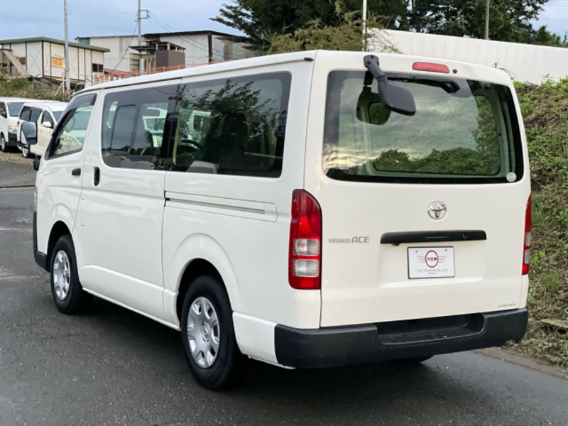 HIACE VAN-12