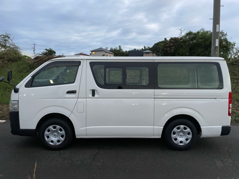 HIACE VAN-9