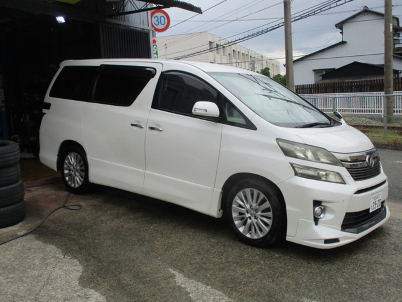 VELLFIRE-1