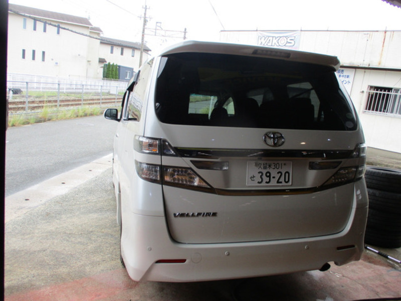 VELLFIRE-5