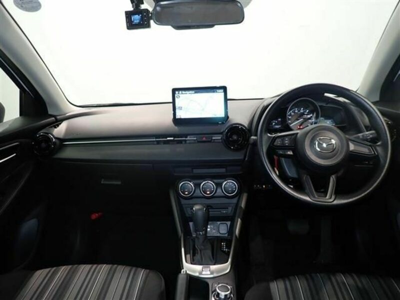 MAZDA2-10