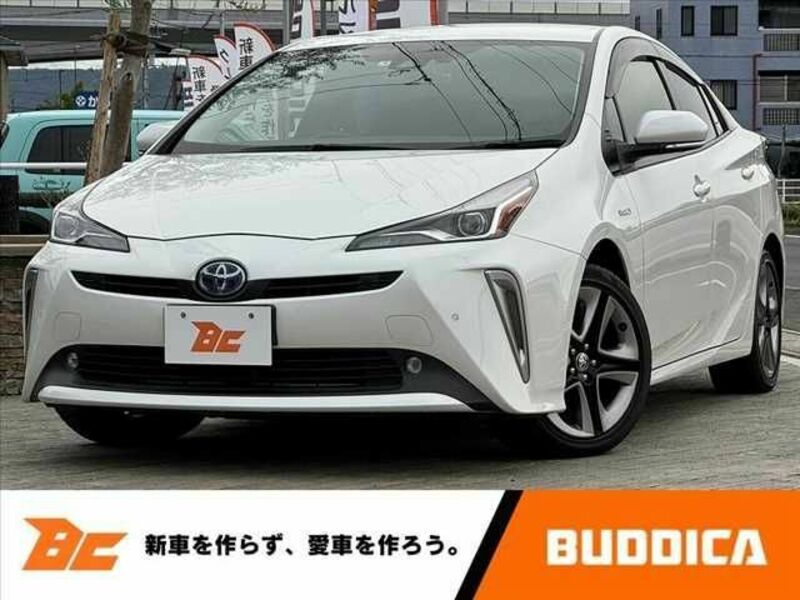 TOYOTA　PRIUS