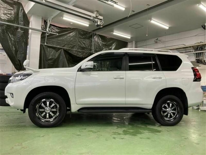 LAND CRUISER PRADO-7