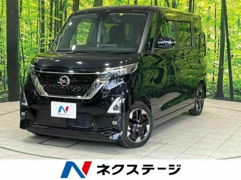 NISSAN　ROOX