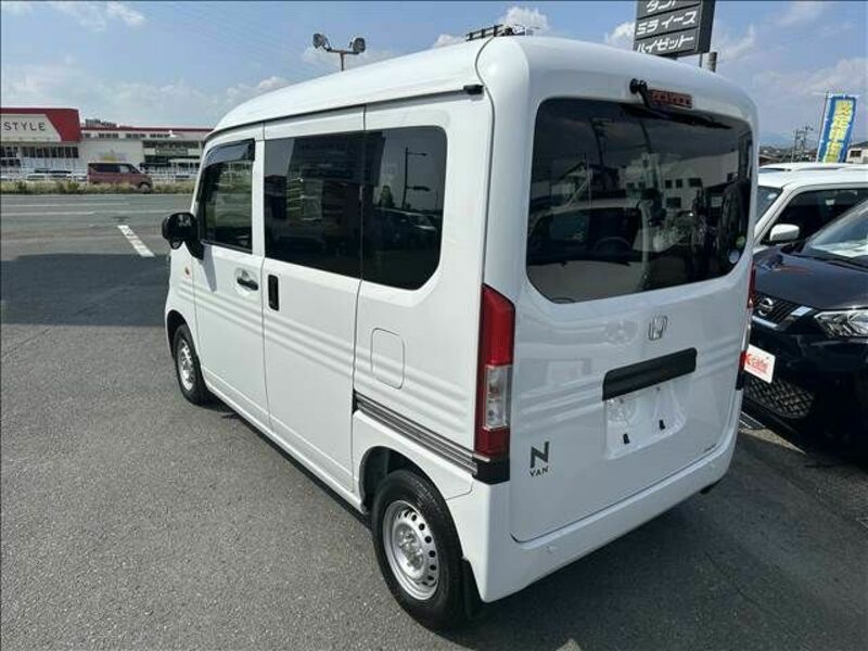 N-VAN-8