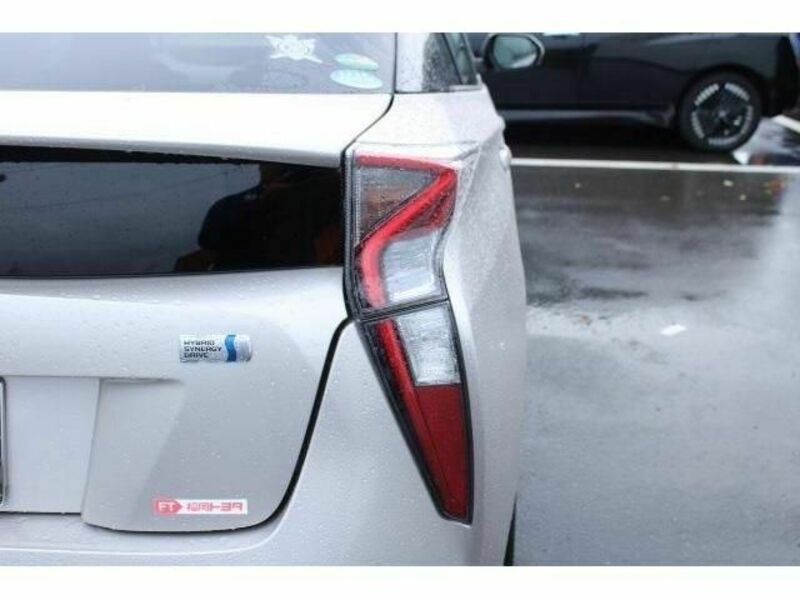 PRIUS-5