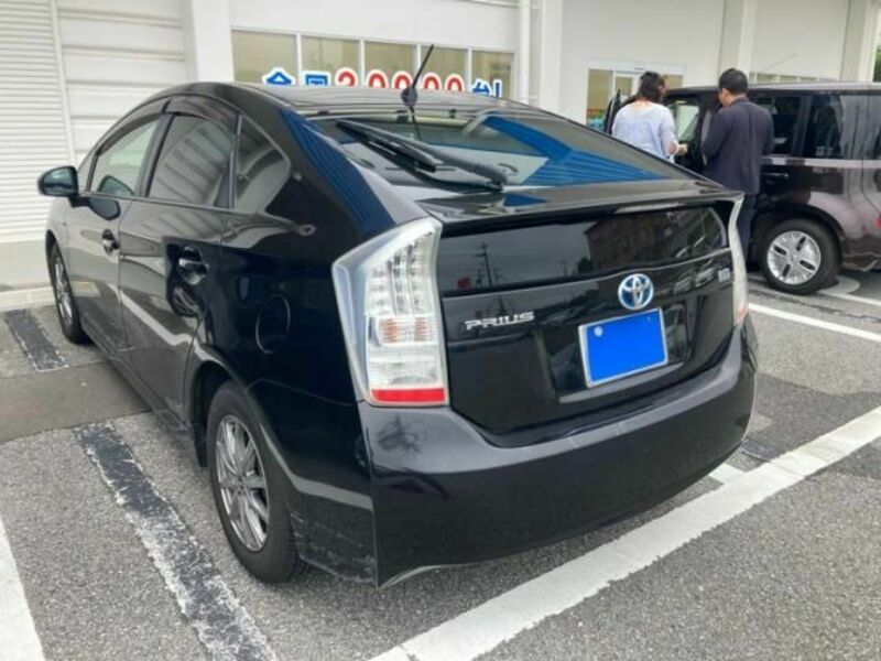 PRIUS-1