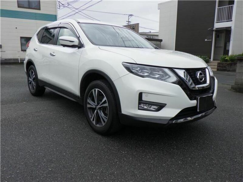 X-TRAIL-1