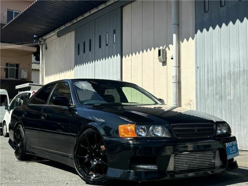 TOYOTA　CHASER