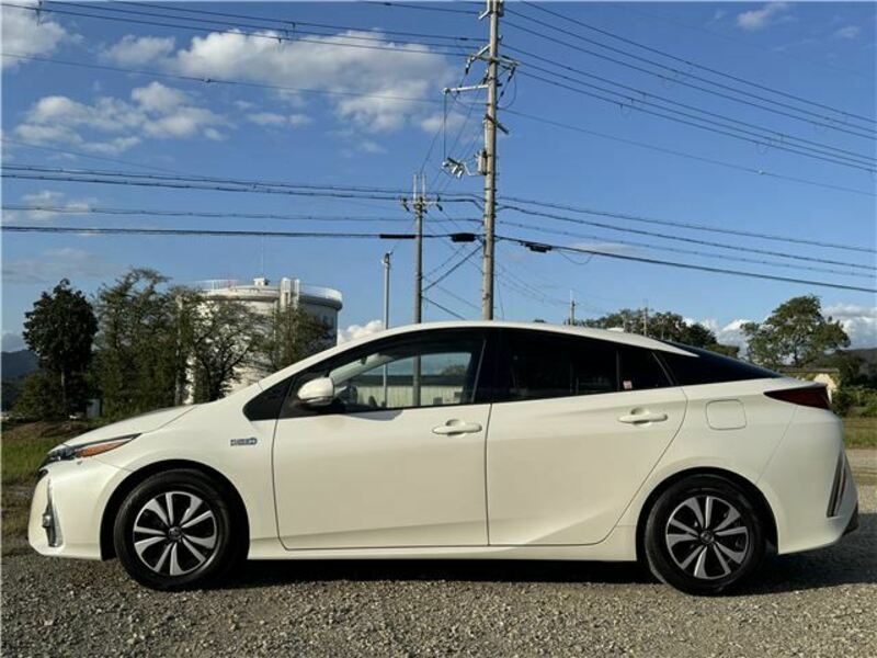 PRIUS PHV-8