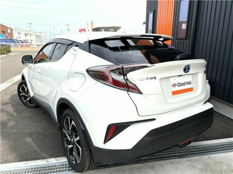 C-HR-4