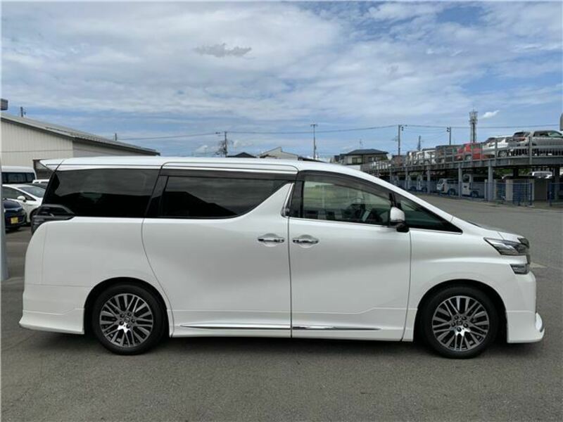 VELLFIRE-37