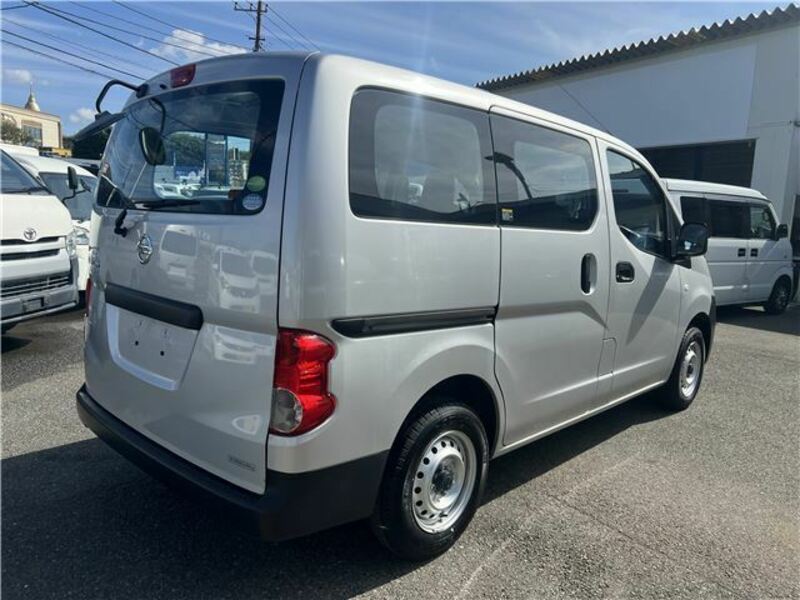 NV200 VANETTE-4