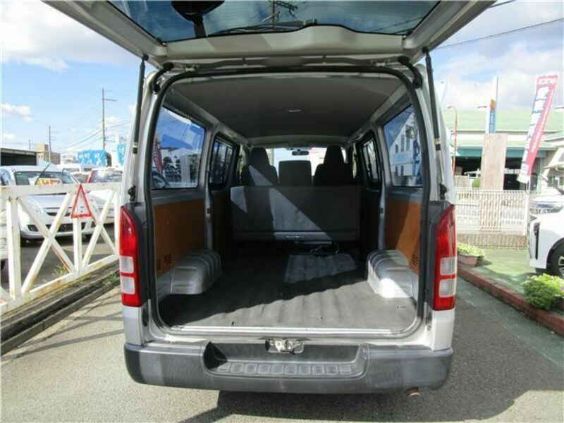 HIACE VAN-6